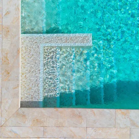 Arcana - Plusholidays Villa